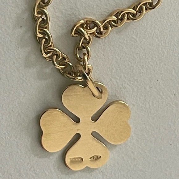 14K YELLOW GOLD CHAIN (18) & 18K YELLOW GOLD PENDANT CHARM 18 MM